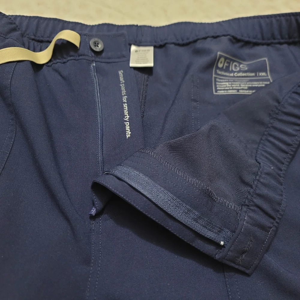 FIGS- Cairo Cargo Scrub Pants Men's Navy Blue Size XXL Medical Nurse Doctor